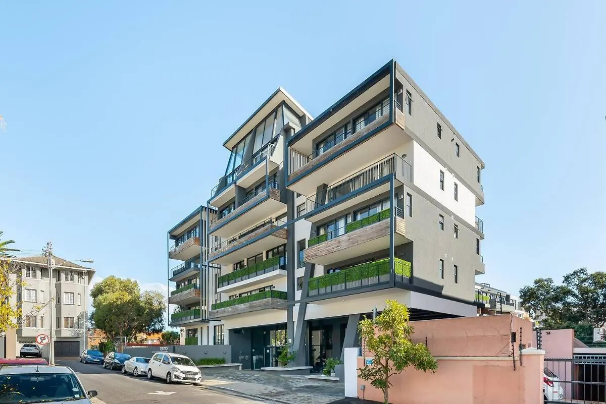 Lovely Sea View Duplex Sea Point Cape Town